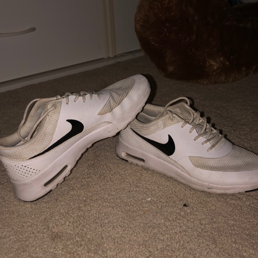 Size 8.5 white air max